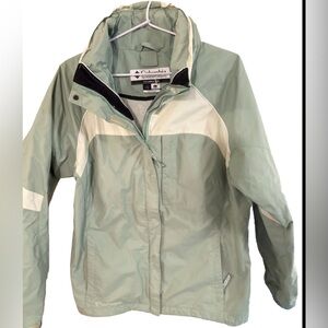 Columbia light green women’s lined waterproof jacket size large